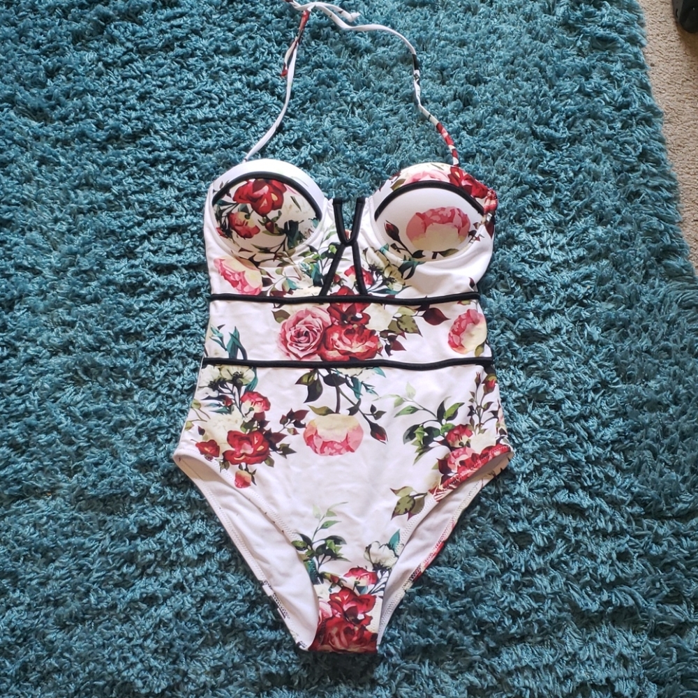 NWOT Cupshe Floral One Piece Swimsuit Sz S